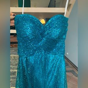 Strapless full sequined prom dress. Worn once to formal dance.